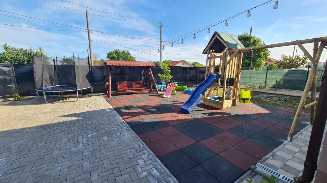 Casa Coco Hotell Două Mai Exteriör bild